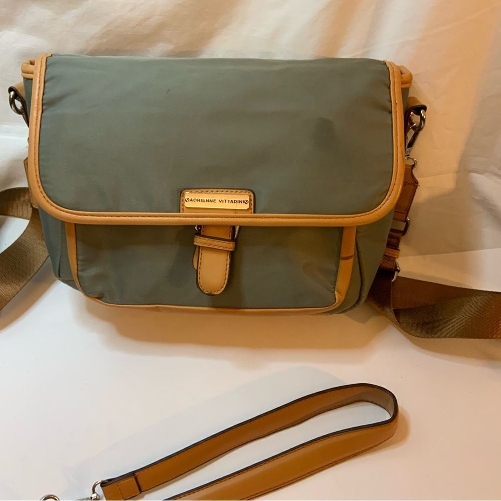 Adrienne Vittadini Womens Taupe Brown green Crossbody Messenger Shoulder Bag